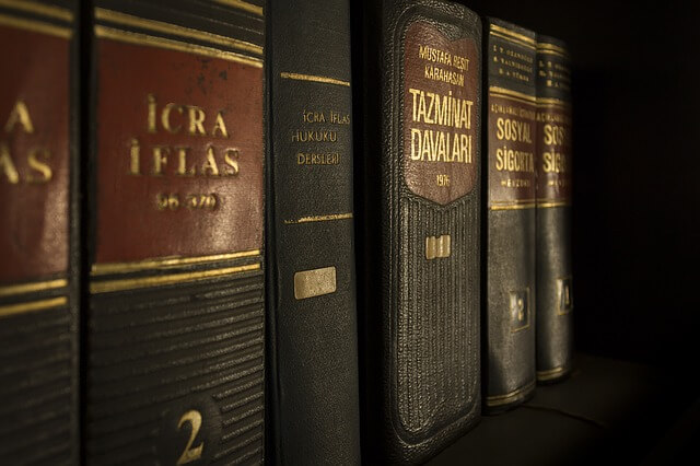 law-1509437_640
